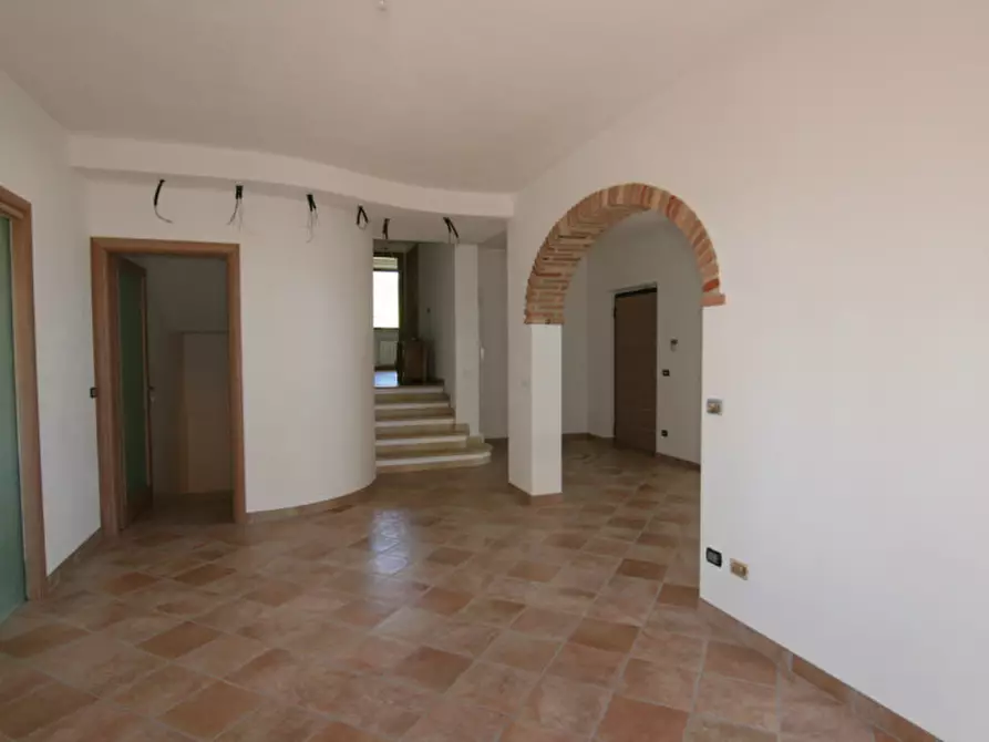 Immagine 15 di Villa in vendita  a Sinalunga