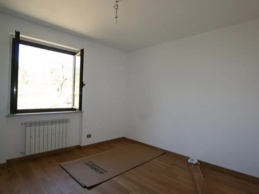 Immagine 21 di Villa in vendita  a Sinalunga