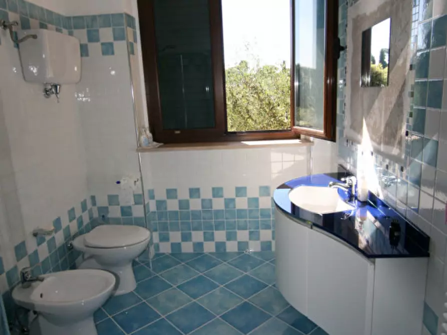 Immagine 33 di Villa in vendita  a Sinalunga