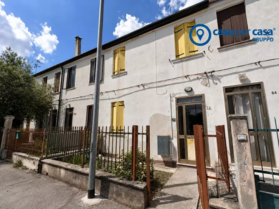 Immagine 1 di Villetta a schiera in vendita  in Via Bortolina 66 a Adria
