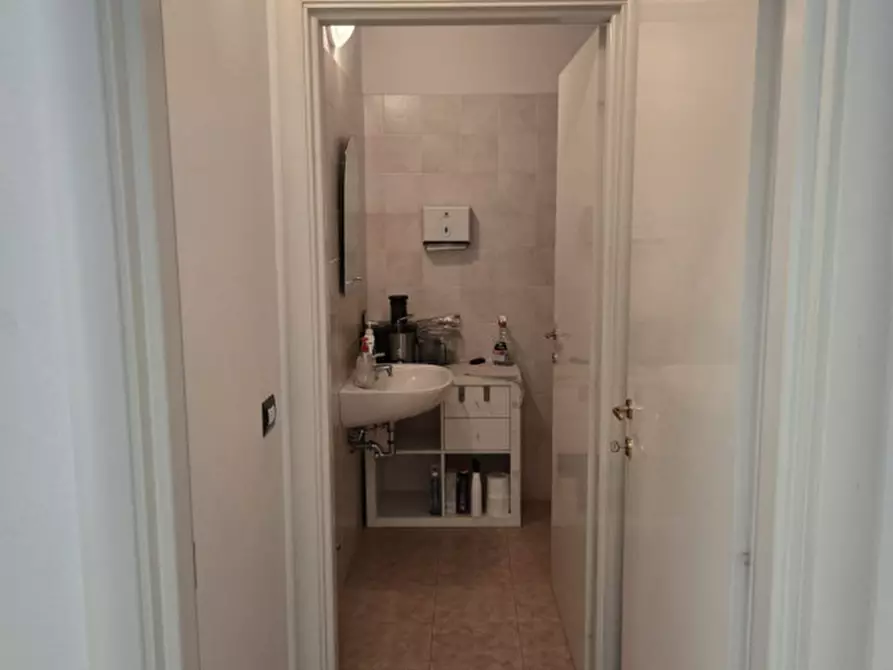 Immagine 6 di Ufficio in vendita  in Via Robert Koch, 41 a Parma