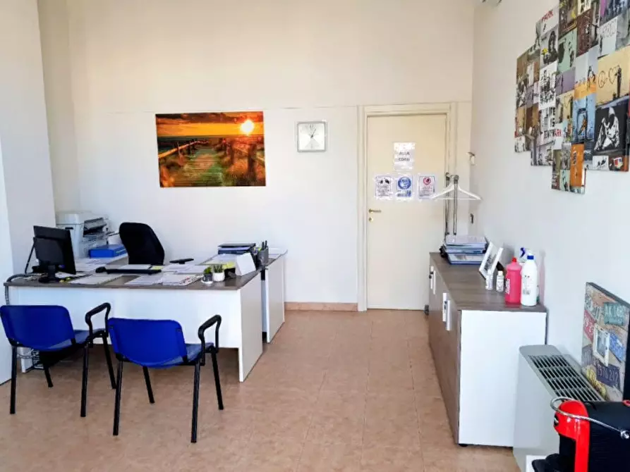 Immagine 10 di Ufficio in vendita  in Via Robert Koch, 41 a Parma