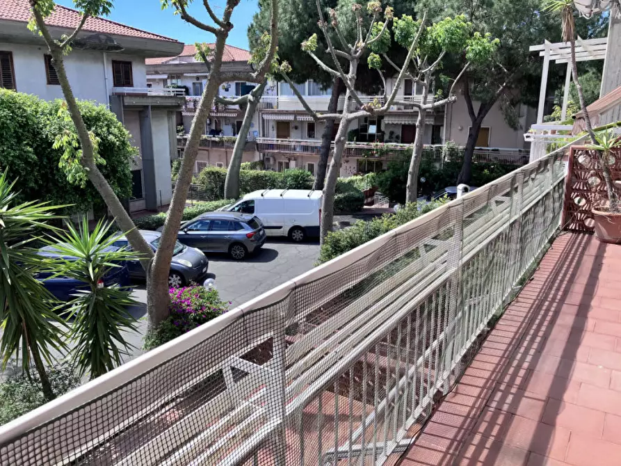 Immagine 25 di Appartamento in vendita  in Via Acicastello, 85 a Aci Castello