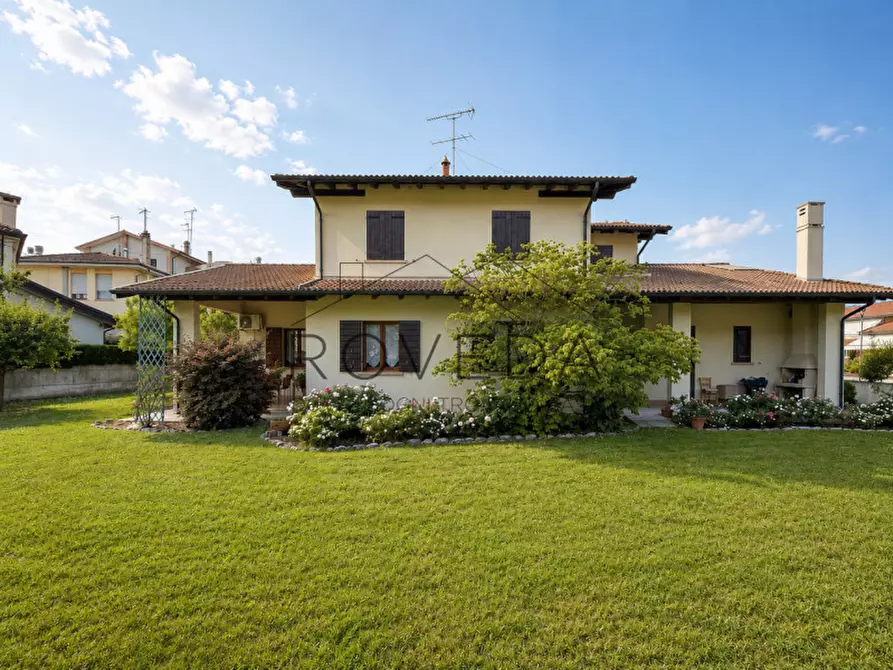 Immagine 1 di Casa indipendente in vendita  in Via Fratelli Cervi a Casier