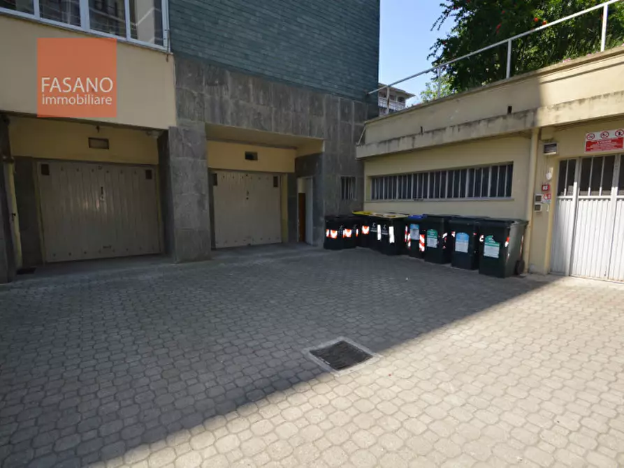Immagine 5 di Garage in vendita  in Via San Remo a Torino
