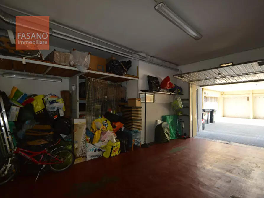 Immagine 9 di Garage in vendita  in Via San Remo a Torino