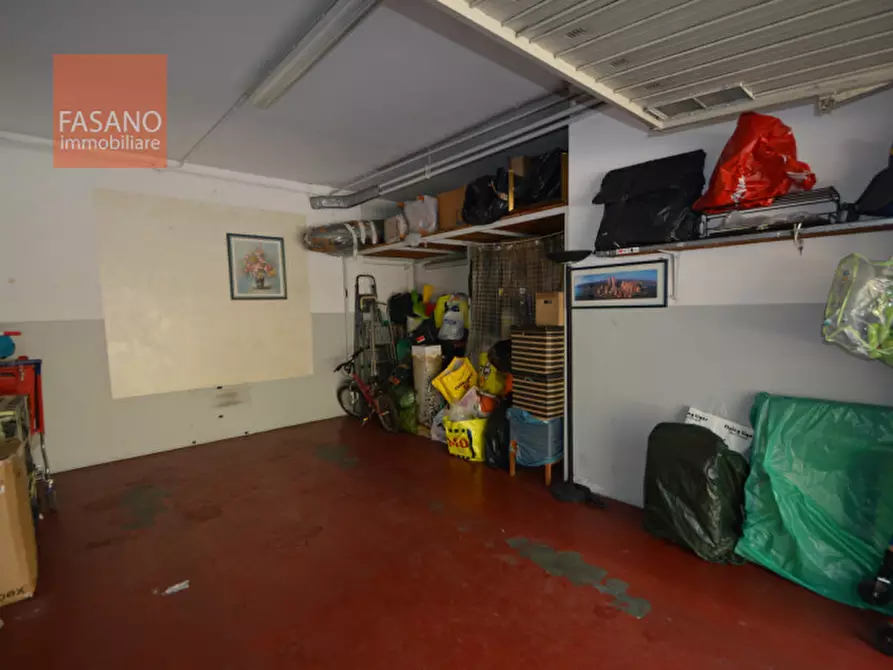 Immagine 10 di Garage in vendita  in Via San Remo a Torino