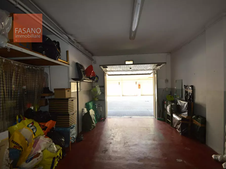 Immagine 12 di Garage in vendita  in Via San Remo a Torino
