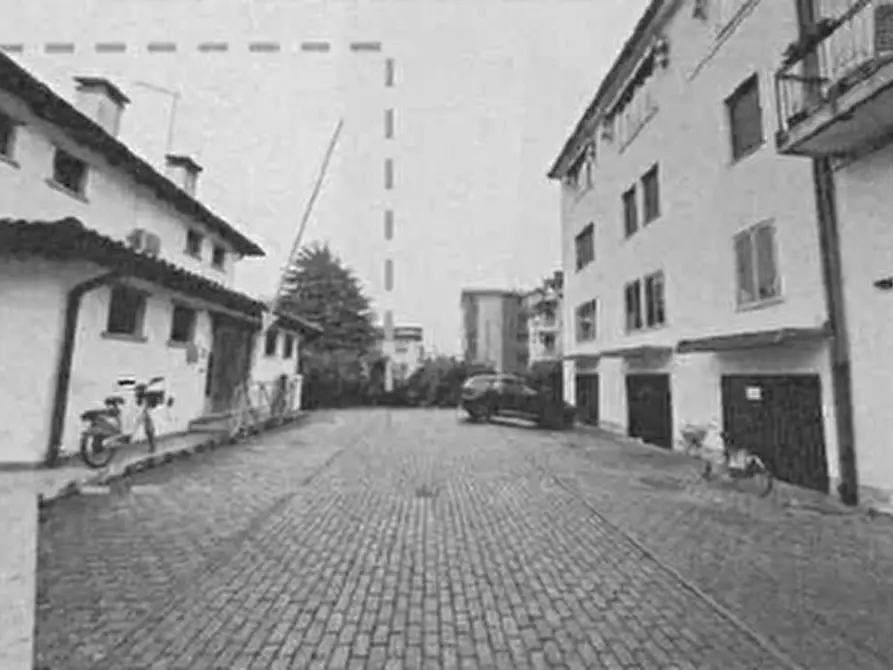 Immagine 1 di Garage in vendita  in Via Terraglio, 36 a Venezia