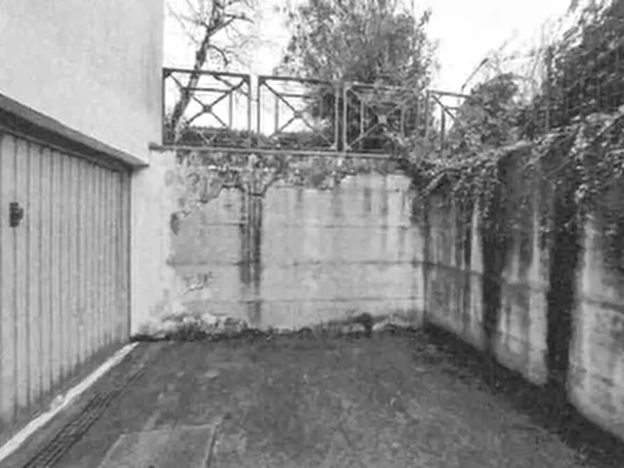 Immagine 2 di Garage in vendita  in Via Terraglio, 36 a Venezia