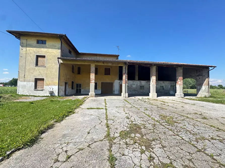 Immagine 6 di Rustico / casale in vendita  in via.Zilie Inferiori n.40 a Calvisano