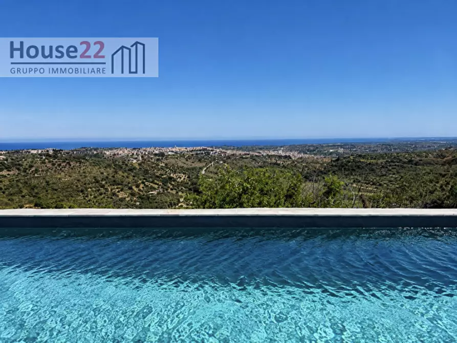 Immagine 2 di Villa in vendita  in Contrada Fiumara a Noto