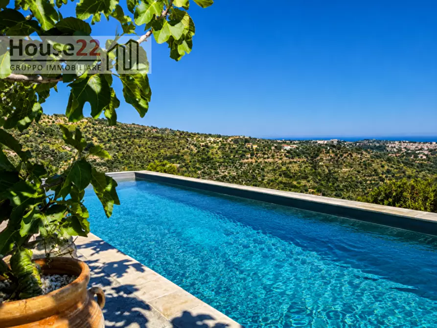 Immagine 3 di Villa in vendita  in Contrada Fiumara a Noto