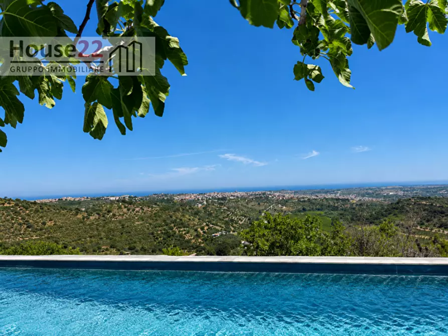 Immagine 17 di Villa in vendita  in Contrada Fiumara a Noto