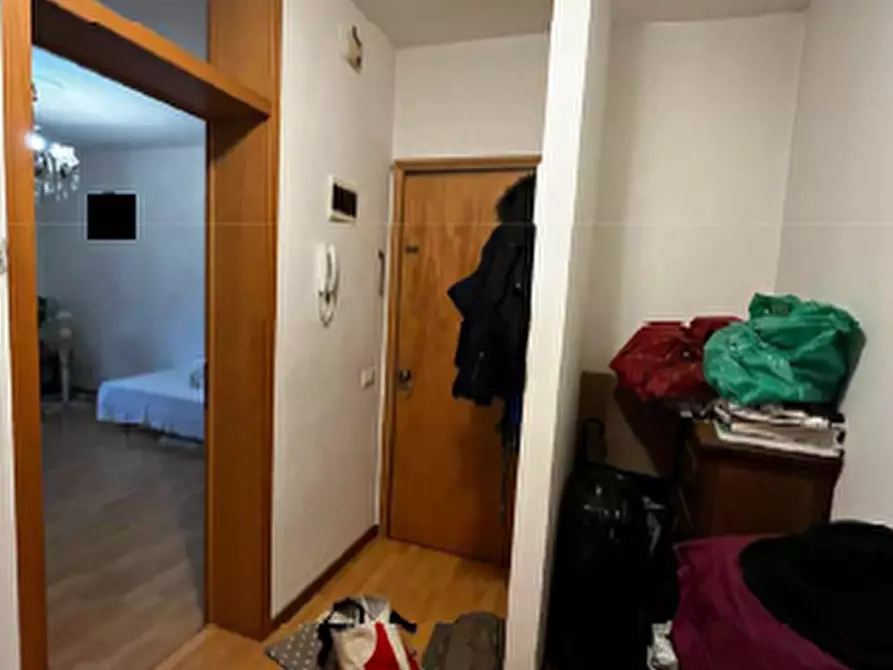 Immagine 3 di Appartamento in vendita  in Via Bagaron, 10 a Venezia