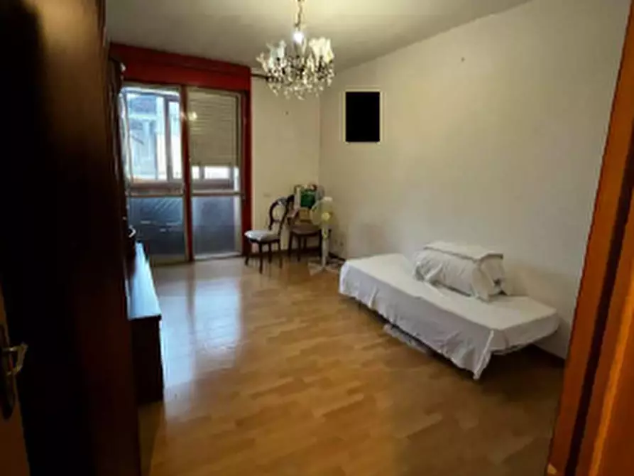 Immagine 4 di Appartamento in vendita  in Via Bagaron, 10 a Venezia