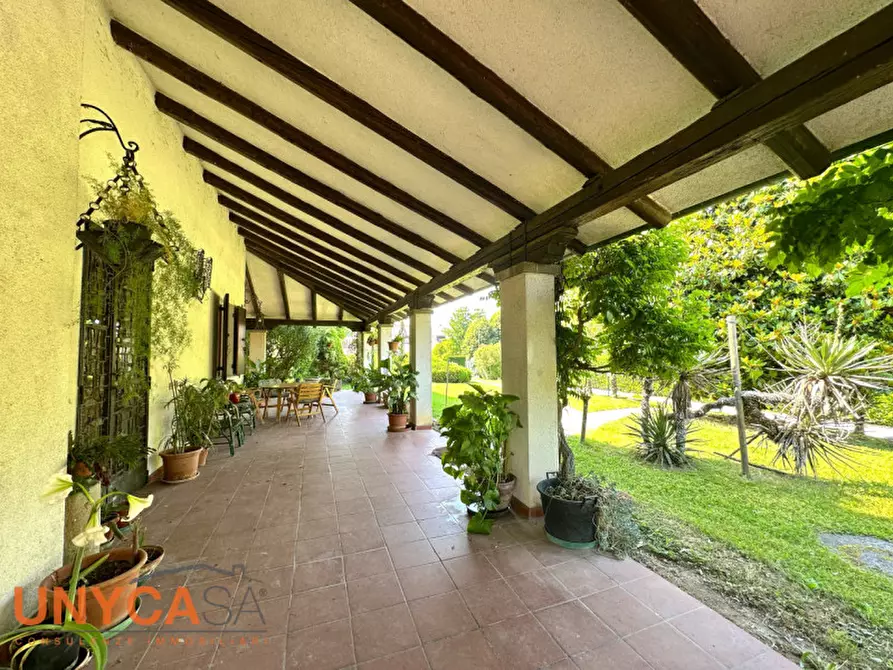 Immagine 4 di Villa in vendita  a Selvazzano Dentro
