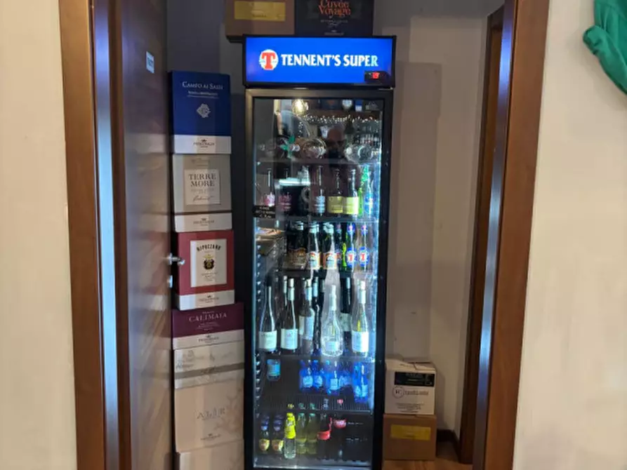 Immagine 7 di Attività commerciale in vendita  in VIA GELLI a Firenze
