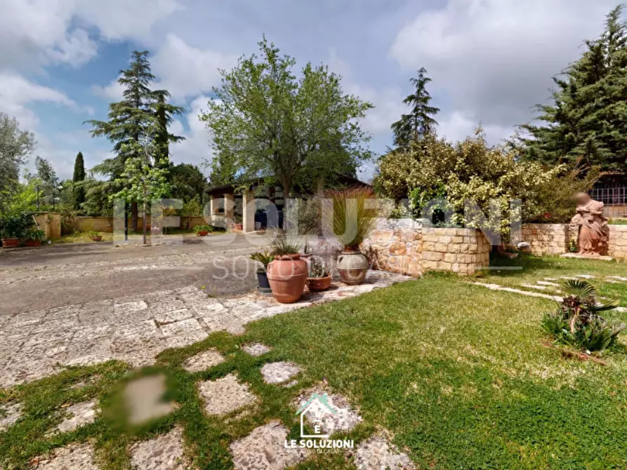 Immagine 60 di Villa in vendita  in Strada comunale Pozzo lo Pico I 30 a Putignano