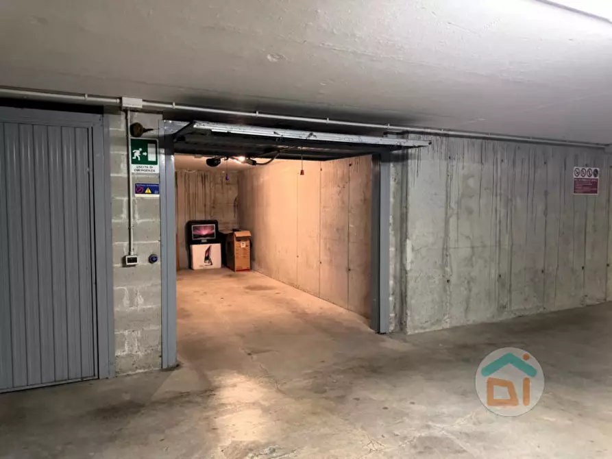 Immagine 1 di Garage in vendita  a Monfalcone
