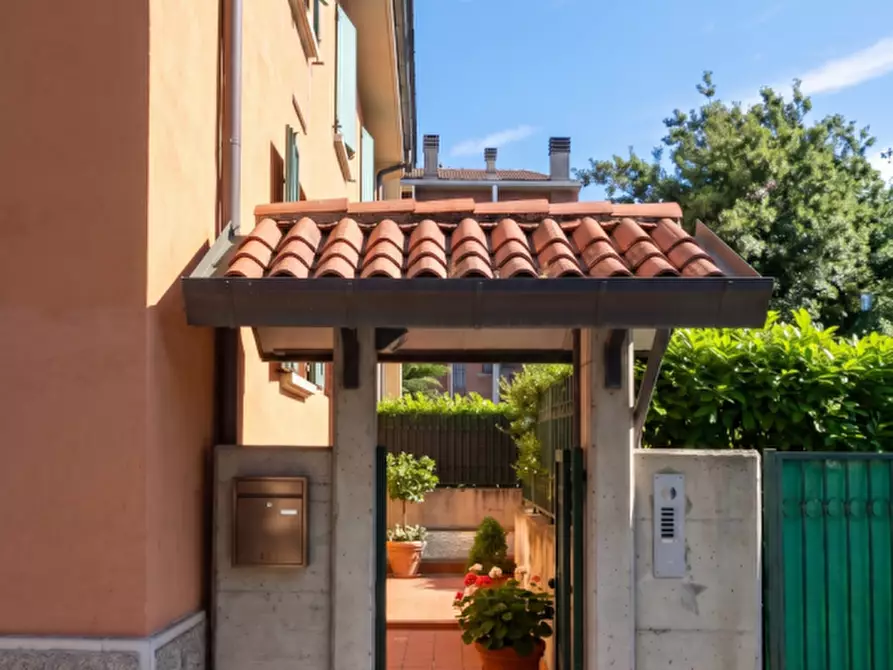 Immagine 4 di Appartamento in vendita  in Via degli Orti a Bologna