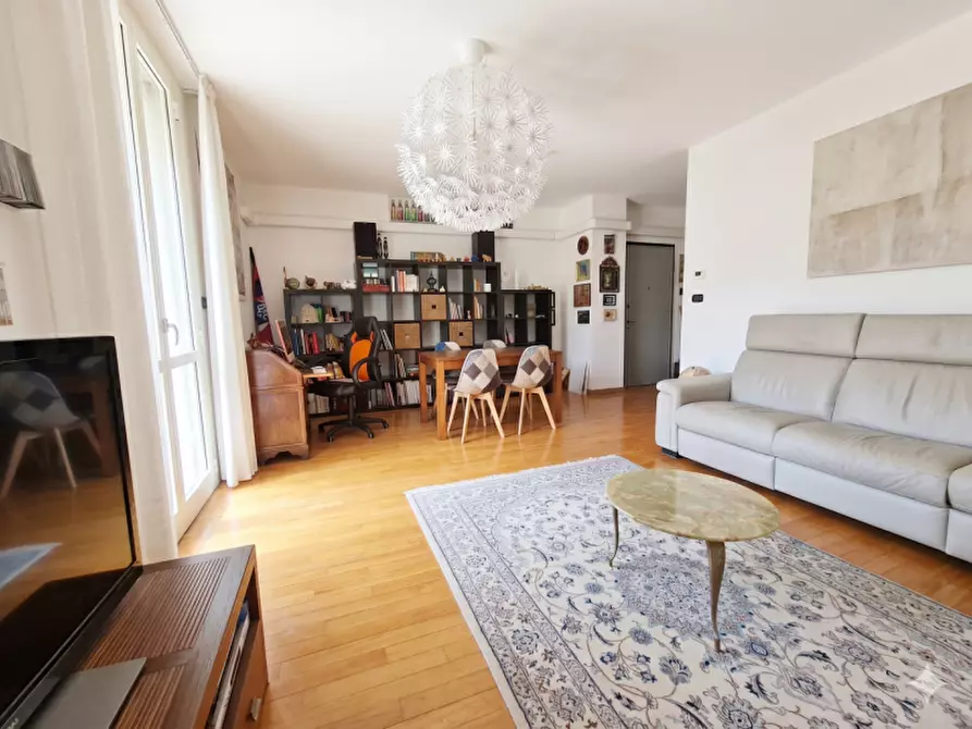 Immagine 9 di Appartamento in vendita  in Via degli Orti a Bologna