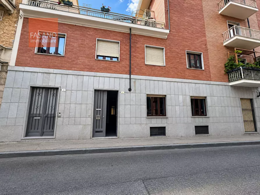 Immagine 1 di Ufficio in vendita  in Via Emanuele Luserna di Rorà a Torino