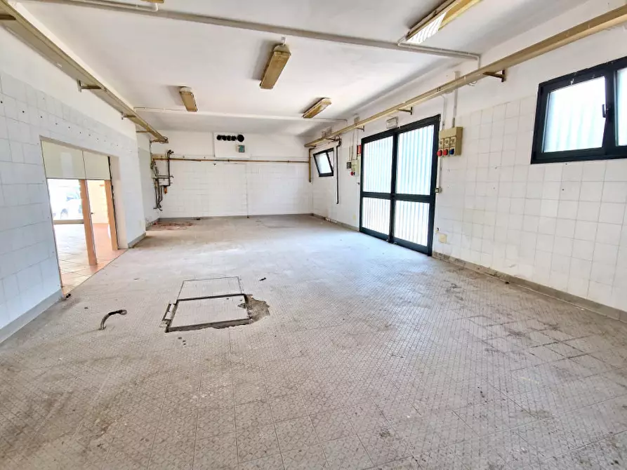 Immagine 10 di Negozio in affitto  in Via Sandro Pertini,1 a Anzola Dell'emilia