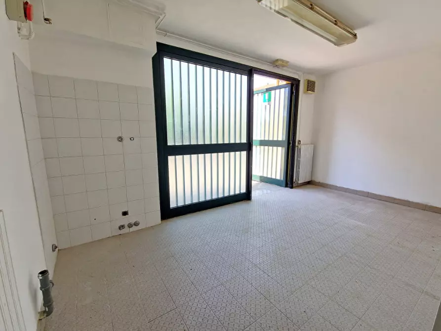 Immagine 11 di Negozio in affitto  in Via Sandro Pertini,1 a Anzola Dell'emilia