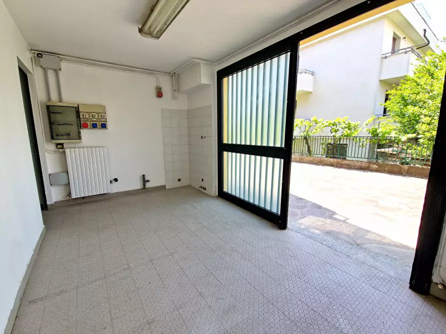Immagine 12 di Negozio in affitto  in Via Sandro Pertini,1 a Anzola Dell'emilia