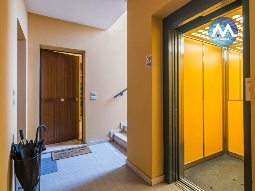 Immagine 2 di Appartamento in vendita  in Via La Rocca a Montelabbate