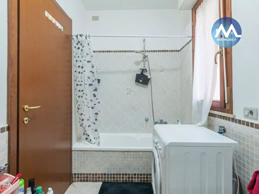 Immagine 22 di Appartamento in vendita  in Via La Rocca a Montelabbate