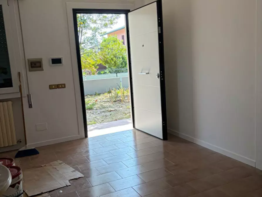 Immagine 5 di Casa bifamiliare in vendita  in Via Montello a Noale