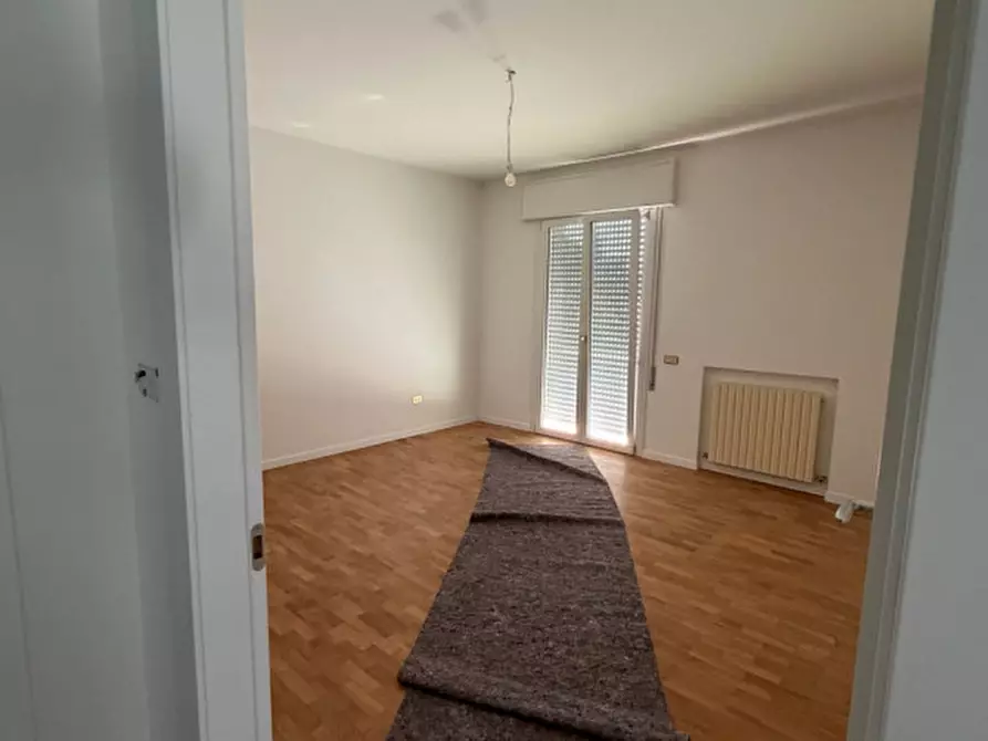 Immagine 8 di Casa bifamiliare in vendita  in Via Montello a Noale