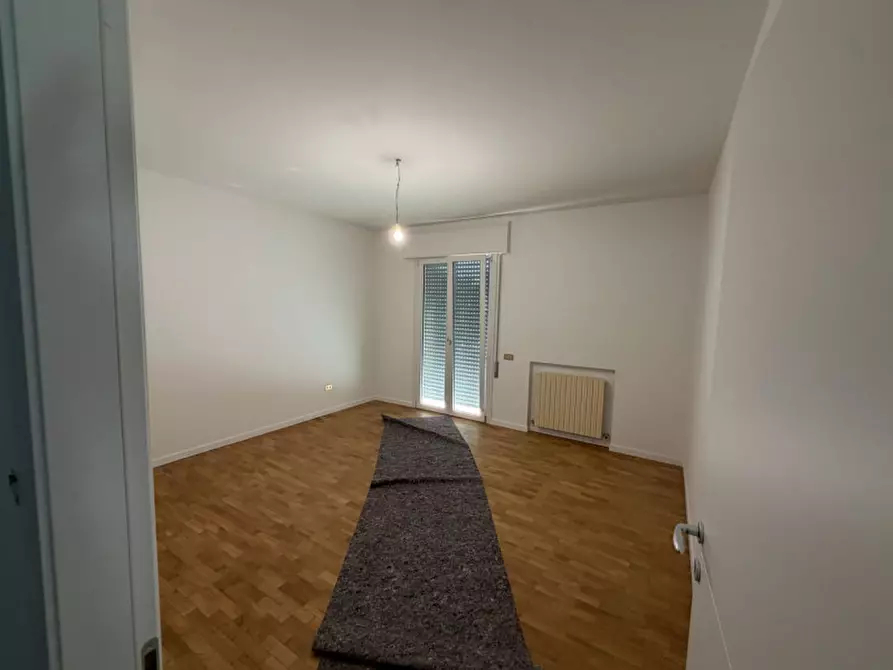 Immagine 9 di Casa bifamiliare in vendita  in Via Montello a Noale
