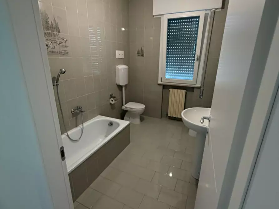 Immagine 10 di Casa bifamiliare in vendita  in Via Montello a Noale