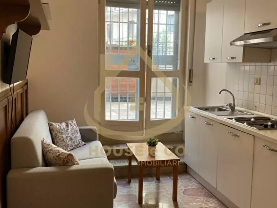 Immagine 9 di Laboratorio in vendita  in VIA del CARROBBIO a Vigevano