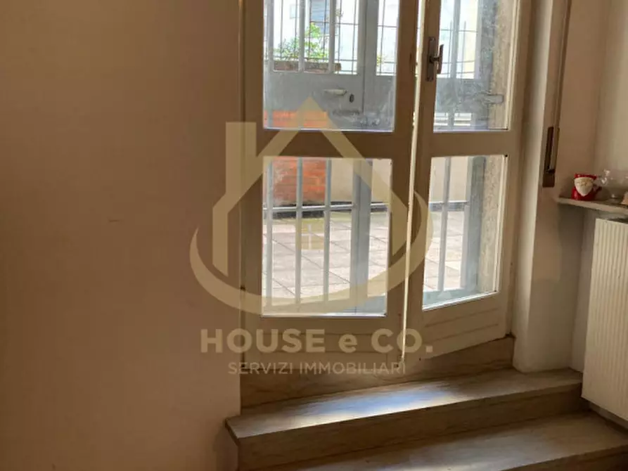 Immagine 12 di Laboratorio in vendita  in VIA del CARROBBIO a Vigevano