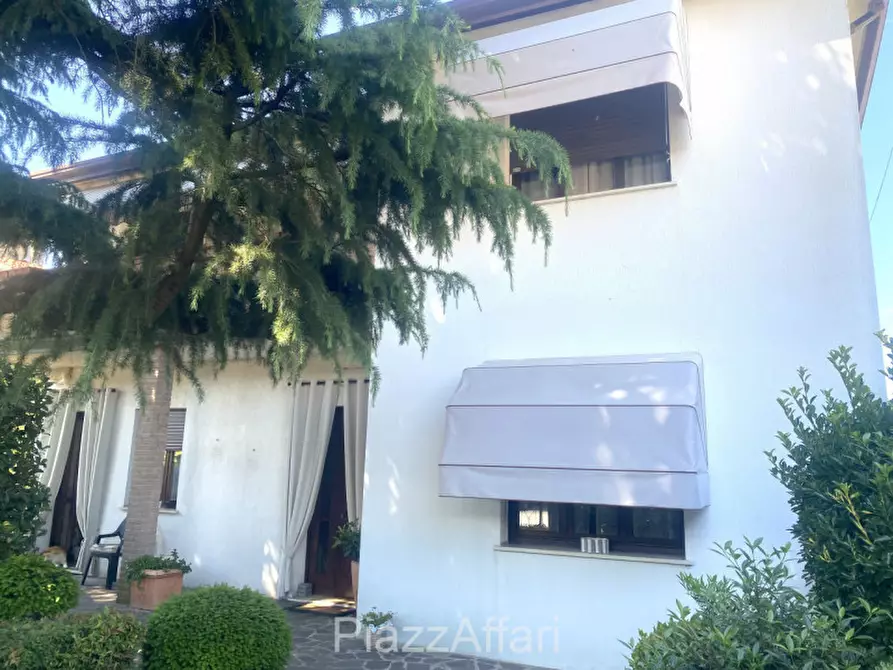 Immagine 1 di Casa bifamiliare in vendita  in Via Roma a Brugine