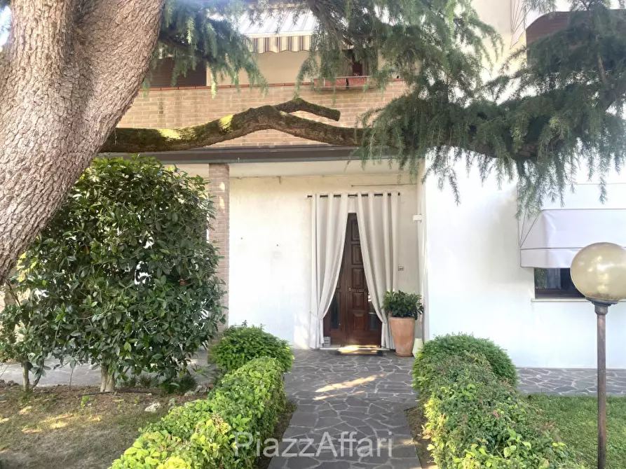 Immagine 4 di Casa bifamiliare in vendita  in Via Roma a Brugine
