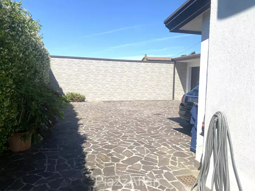 Immagine 25 di Casa bifamiliare in vendita  in Via Roma a Brugine