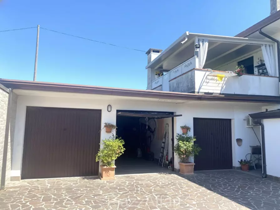 Immagine 30 di Casa bifamiliare in vendita  in Via Roma a Brugine