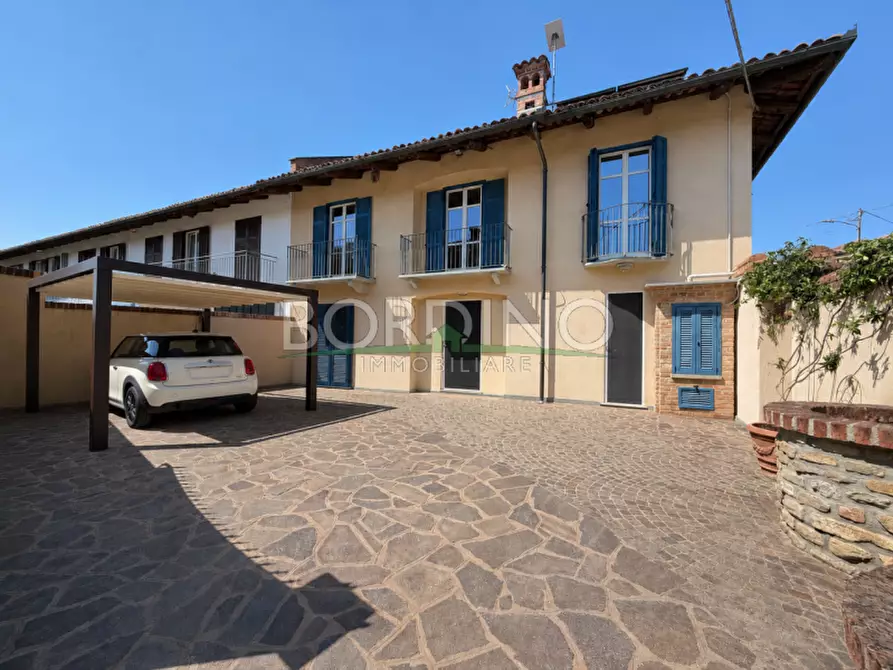 Immagine 1 di Villa in vendita  in Via San Pietro snc a Govone
