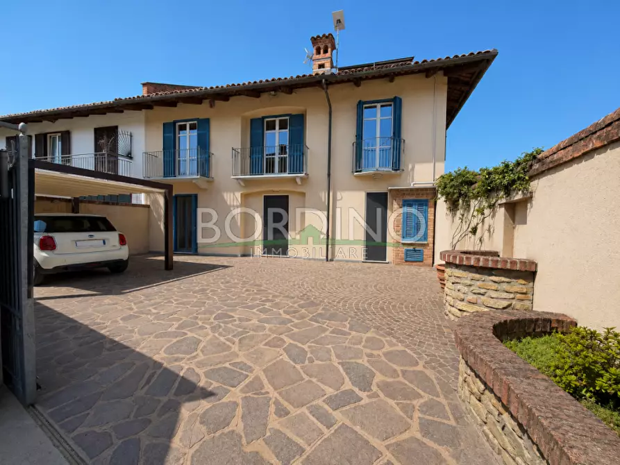 Immagine 2 di Villa in vendita  in Via San Pietro snc a Govone