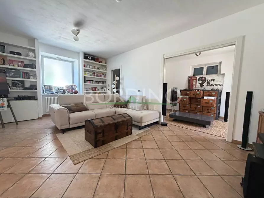 Immagine 3 di Villa in vendita  in Via San Pietro snc a Govone