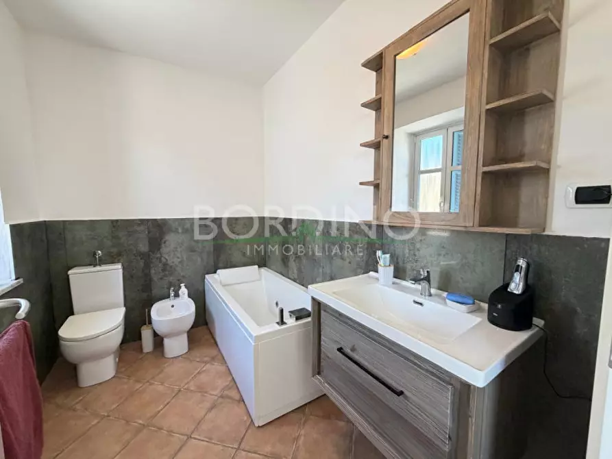 Immagine 26 di Villa in vendita  in Via San Pietro snc a Govone