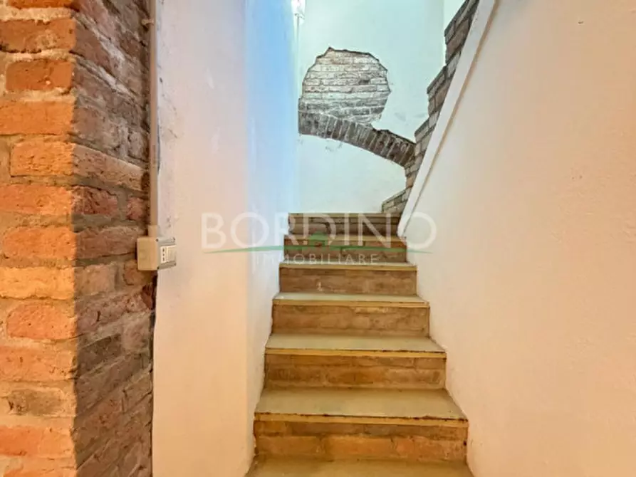 Immagine 37 di Villa in vendita  in Via San Pietro snc a Govone