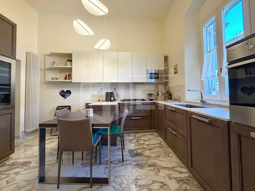 Immagine 9 di Villa in vendita  in via dell'elba a Livorno