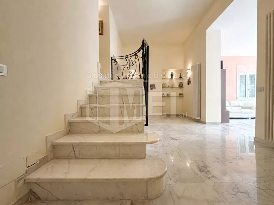 Immagine 12 di Villa in vendita  in via dell'elba a Livorno