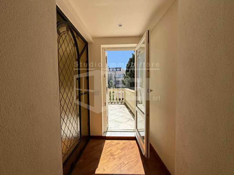 Immagine 19 di Villa in vendita  in via dell'elba a Livorno